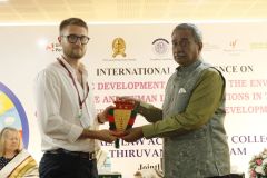 4096-2299-max-2025-11-19T130506.730